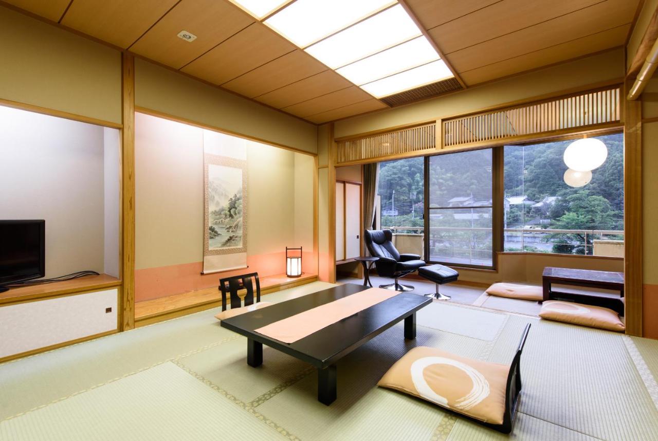 Honen Mansaku Hotel Daigo Екстериор снимка